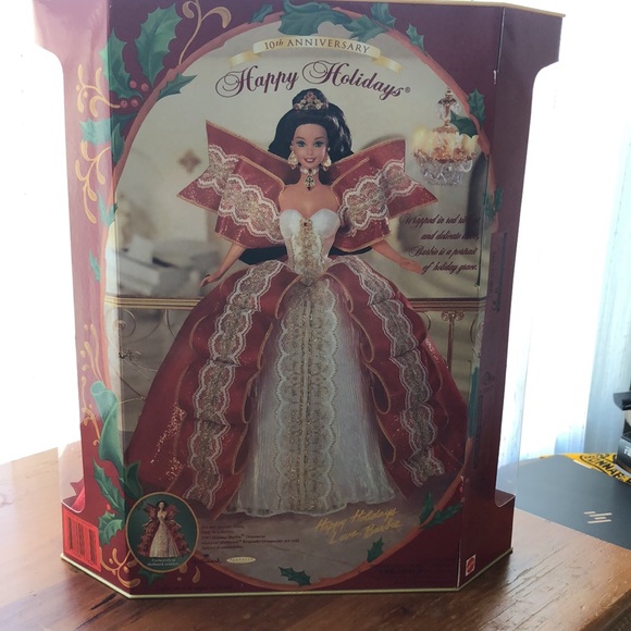 10th Anniversary Barbie Doll Happy Holidays 1997 - Picture 10 of 13